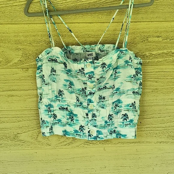 Tommy Hilfiger Women's Beach Print Smocked Tank Top Shirt NWT - Picture 2 of 6